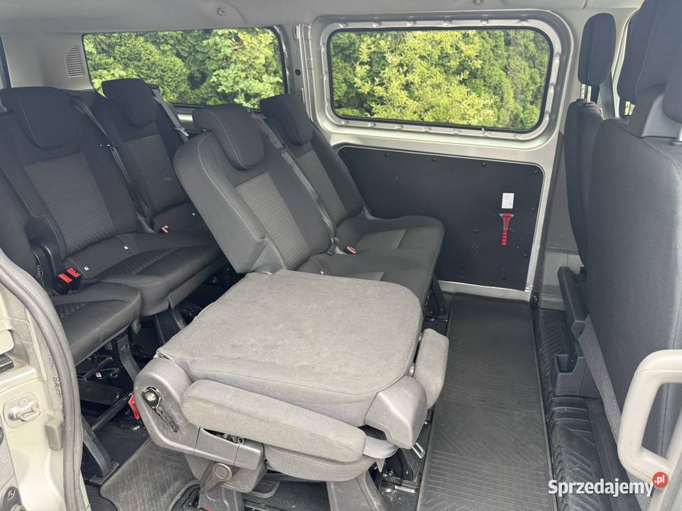 Wynajem busów 9cio osobowych z kierowcą bez Ford Limanowa