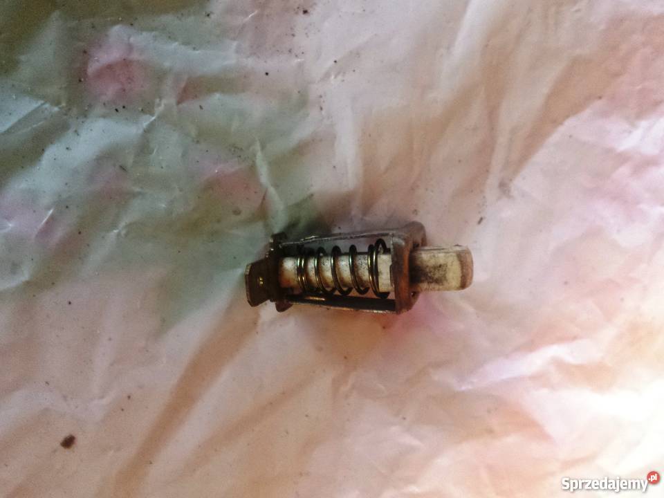 Fiat 126p maluch wyłącznik światła drzwi wyposażenie elektryczne Jedlicze