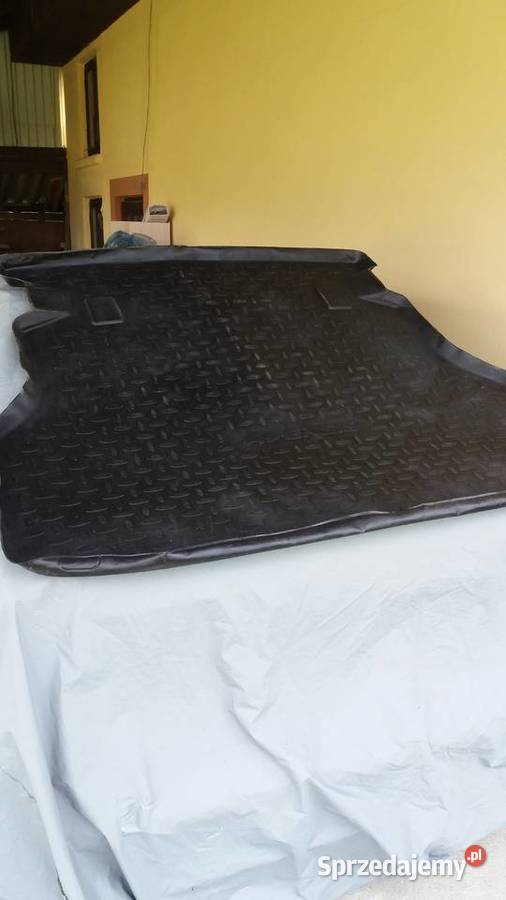 TOYOTA AVENSIS PÓŁKA WYKŁADZINA KPL Leżajsk