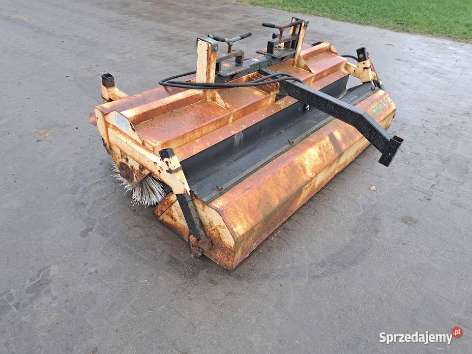 Zamiatarka ze zbiornikiem 205 Piecewo