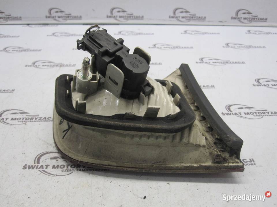 AUDI A4 B7 07r lampa prawa tył w klapę 96503802