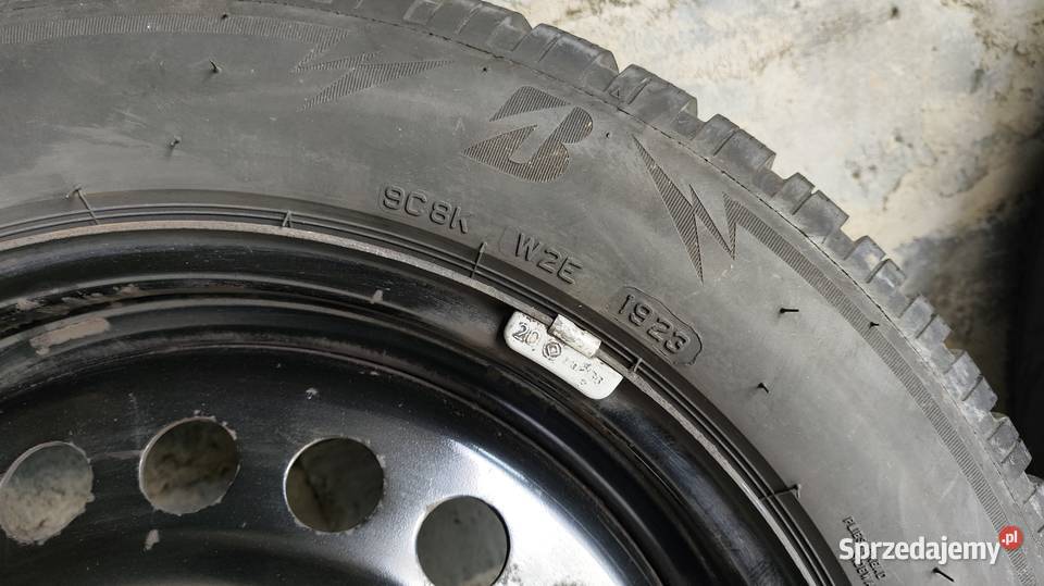 Opony zimowe Bridgestone Blizzak LM005 20555R16 16cale Samochodowe Kolonia Poczesna
