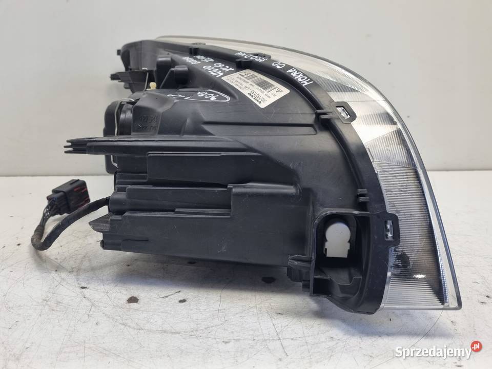 LAMPA LEWA Volvo XC60 PRZEDNIA LEWY PRZÓD XENON osobowe Lampy przednie Rudka