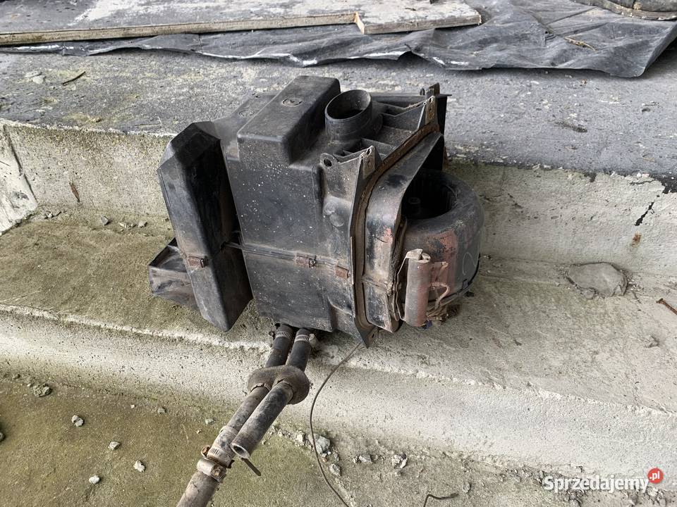 Obudowa z nagrzewnica i wentylatorem do VW Golfa Rok produkcji 1978 lubelskie Łuków