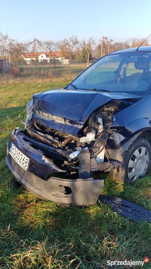 Ford Fiesta 125 USZKODZONA granatowy Skierniewice