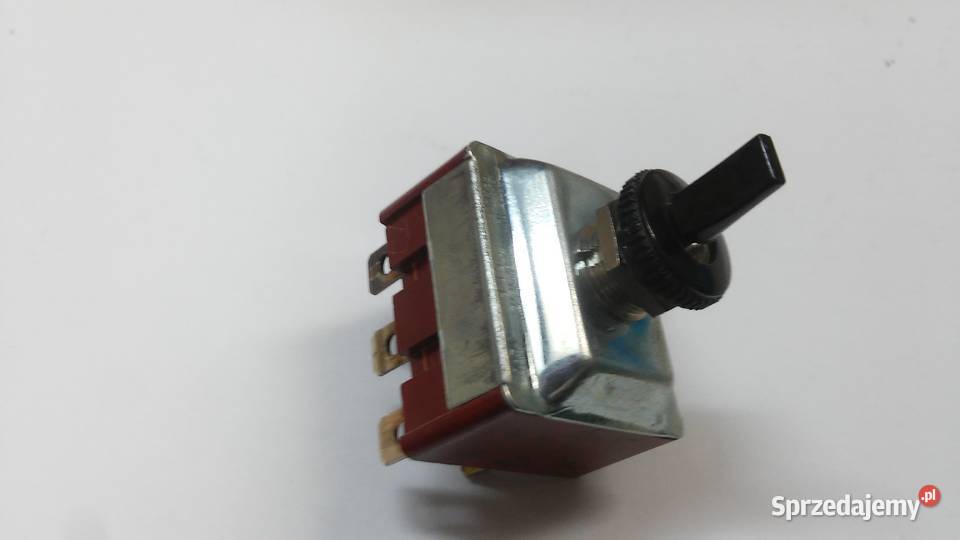 Włącznik hebelkowy 3 torowy 15A250V firmy APEM Łomża
