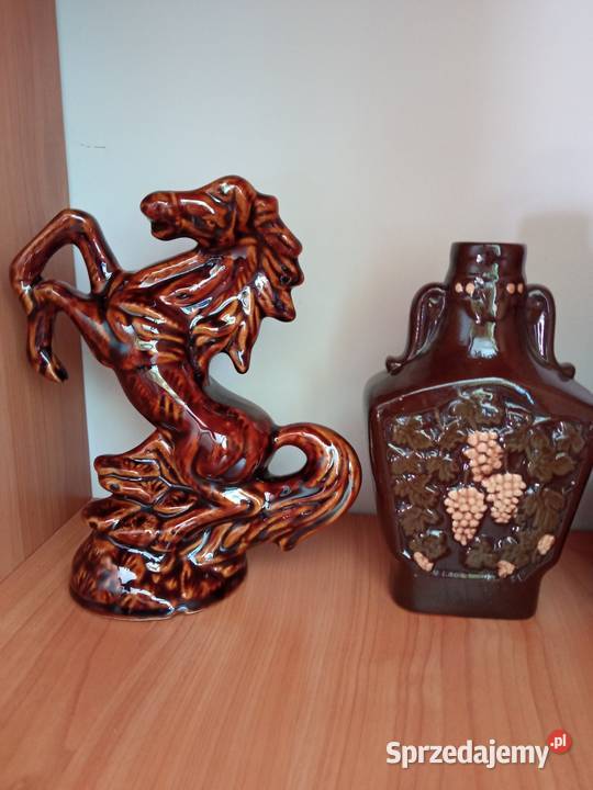 Dzbanki z porcelany PRL