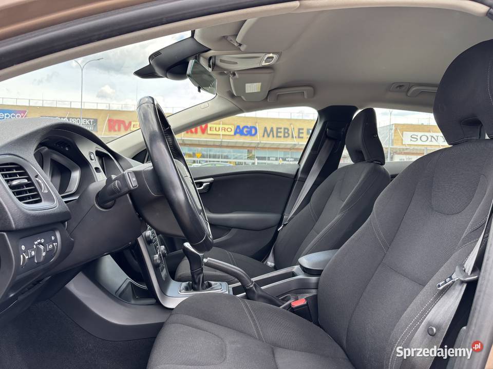 Volvo V40 Cross Country 16 2013 Zadbany Rok produkcji 2013 Warszawa