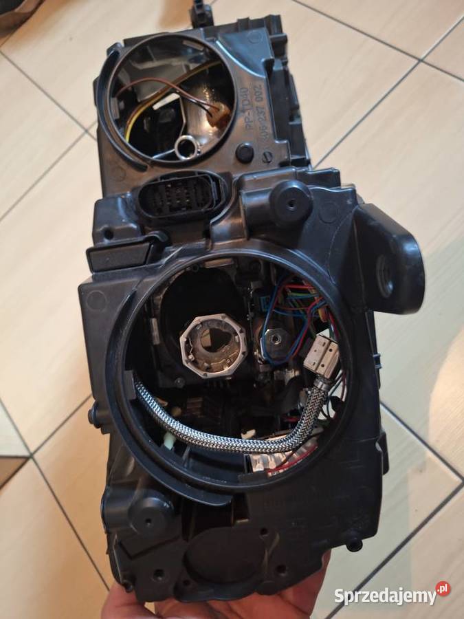 Lampa bixenon skrętny octavia III lewa Włoszczowa