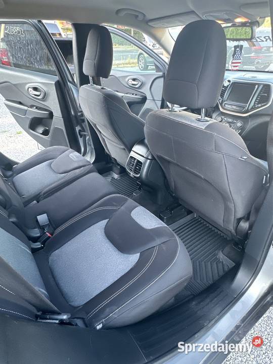 Jeep Cherokee KL legendarny silnik PENTASTAR 32 światła przeciwmgielne