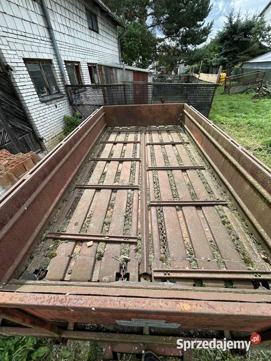 Rozrzutnik obornika 4t jednoosiowy tanio uszkodzony Rozrzutniki obornika Szczeglin sprzedam