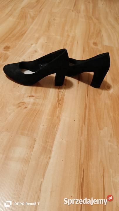 Buty na słupku Trzcińsko-Zdrój sprzedam