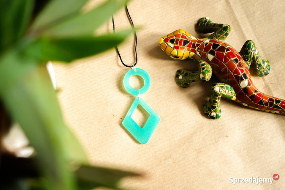 Turkusowy wisiorek kółko i romb świecące w mazowieckie Warszawa sprzedam