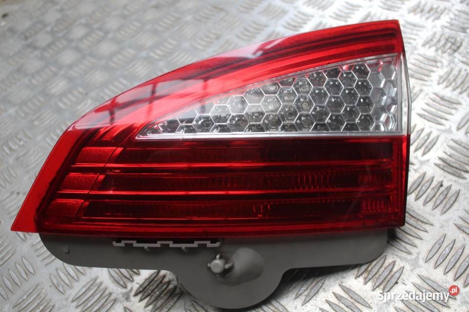 LAMPA KLAPY PRAWY TYŁ FORD MONDEO MK4