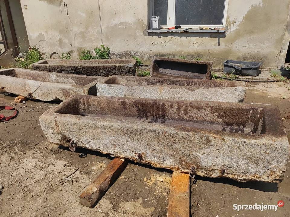 Stare koryta granitowe kamienne z okuciami Paczków