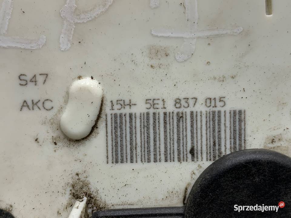 ZAMEK DRZWI LEWY PRZÓD SKODA RAPID Hatchback