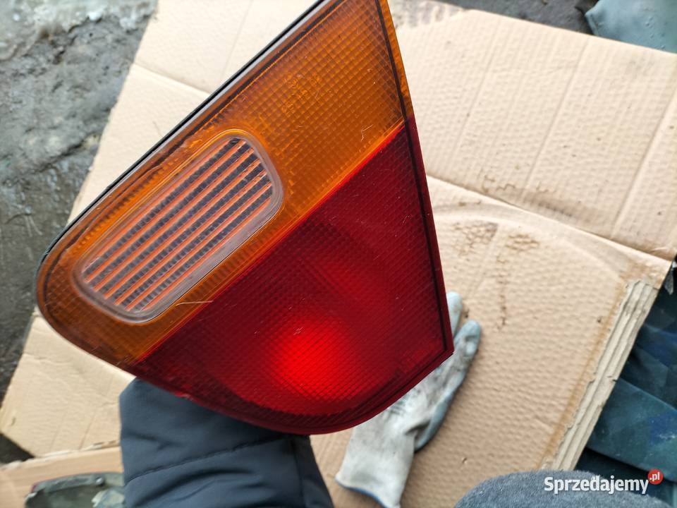 LAMPA TYŁ TYLNA KLAPA Mitsubishi Carisma lampy tylne Kamień-Kolonia sprzedam