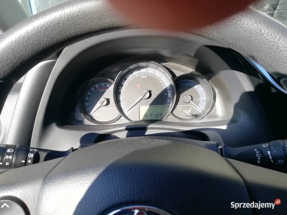 TOYOTA AURIS II LIFT 2017 sprzedam