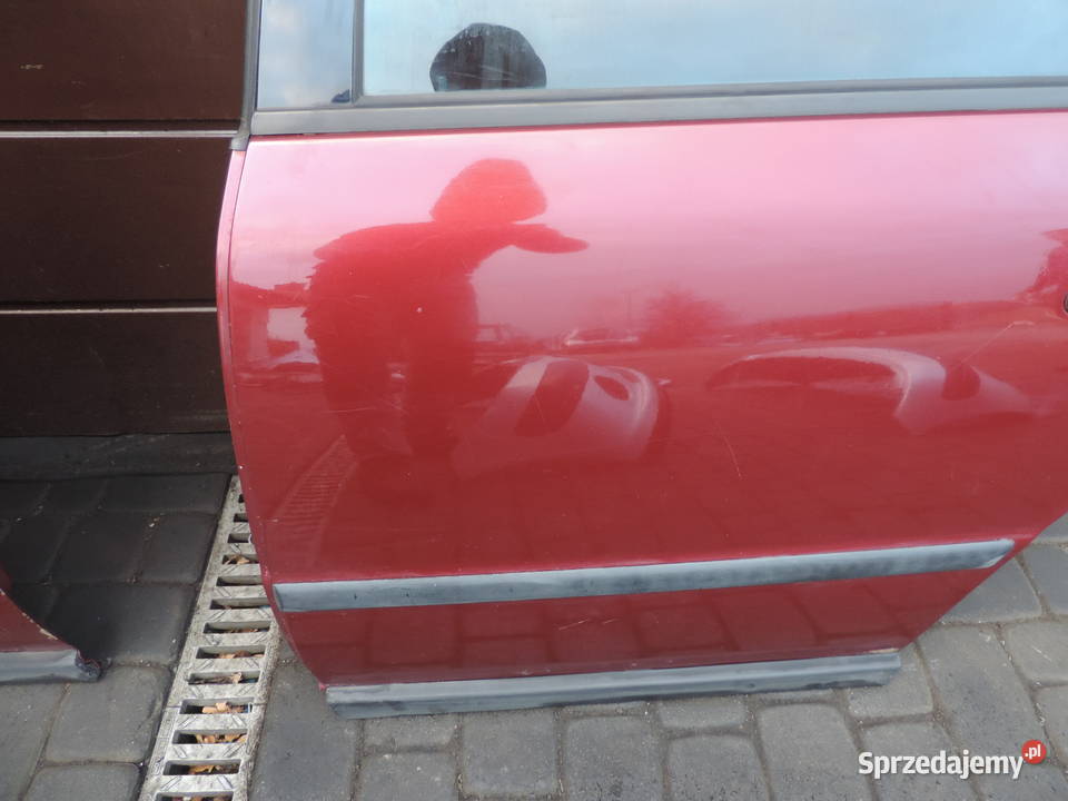 VW PASSAT B5 KOMBI DRZWI LEWY TYŁ LB3Y osobowe Nowy Sącz