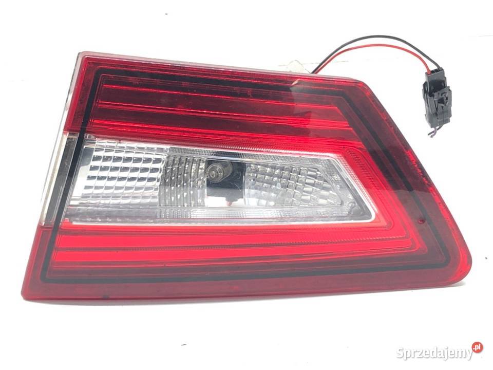 LAMPA TYŁ PRAWA WEWNĘTRZNA RENAULT CLIO IV