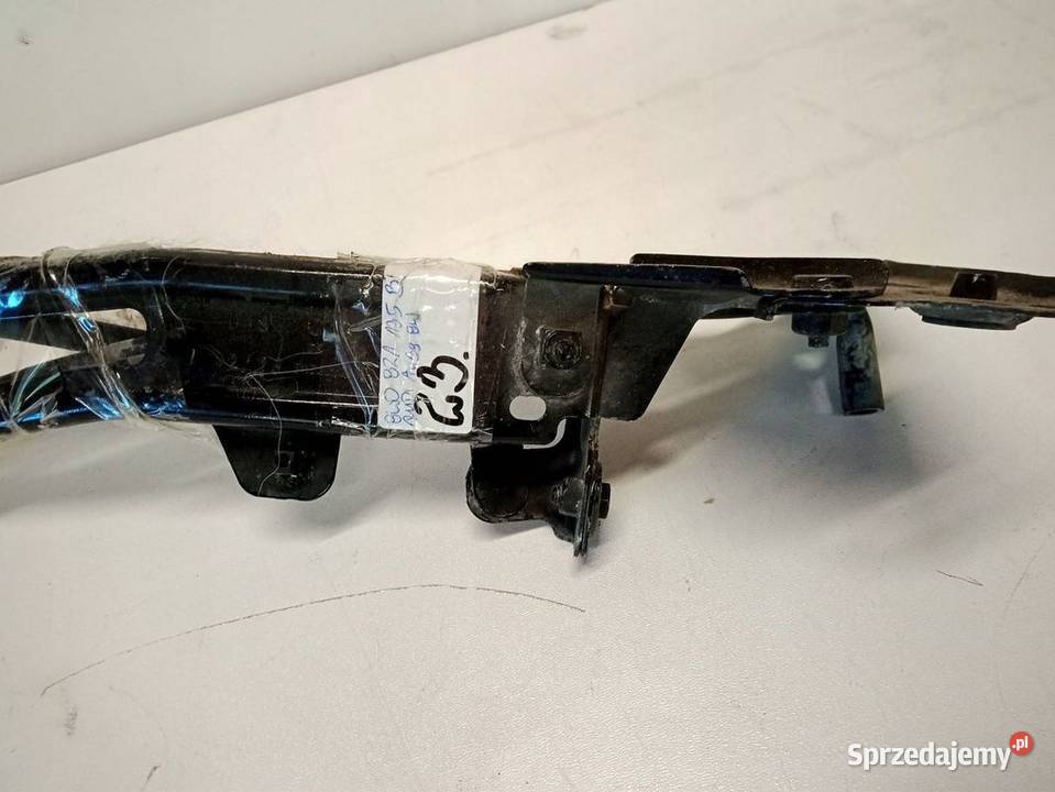 AUDI A4 B9 8W MOCOWANIE BŁOTNIKA WSPORNIK LEWY osobowe