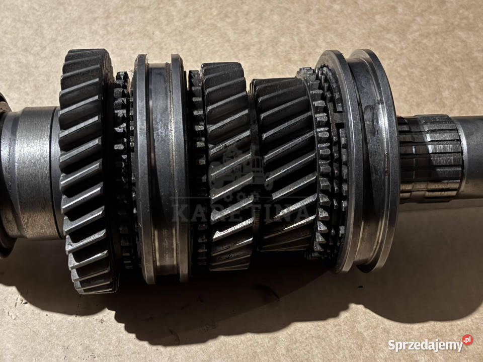 Valtra T174 T213 N103 N121 N121 8050 Wał Wałek