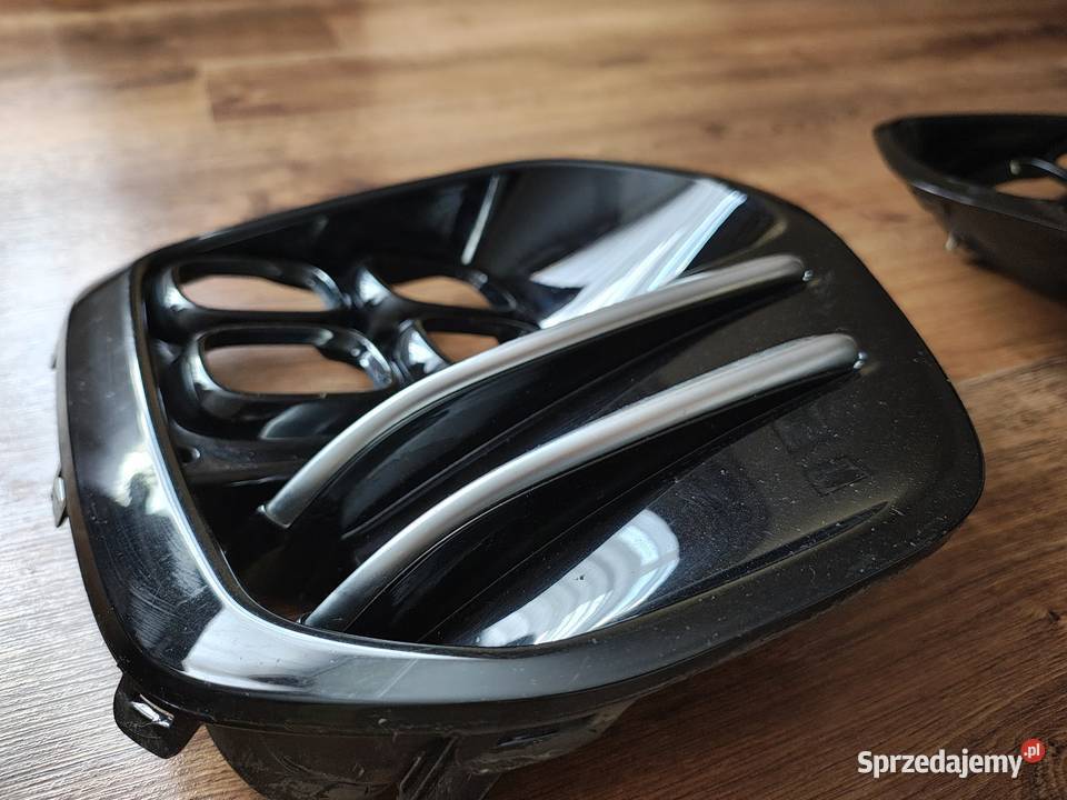 Osłona atrapa halogenu Kia Sportage IV Świnna