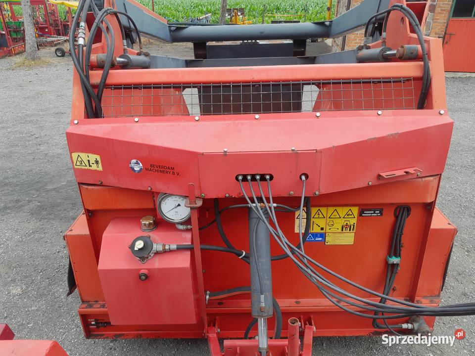 Wycinak wybierak paszowóz samozaładowczy Trioliet Ryki