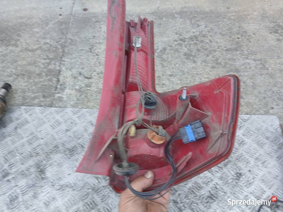Lampa tył tylna lewa Citroen C4 I 0410r Lampy tylne Radłów sprzedam