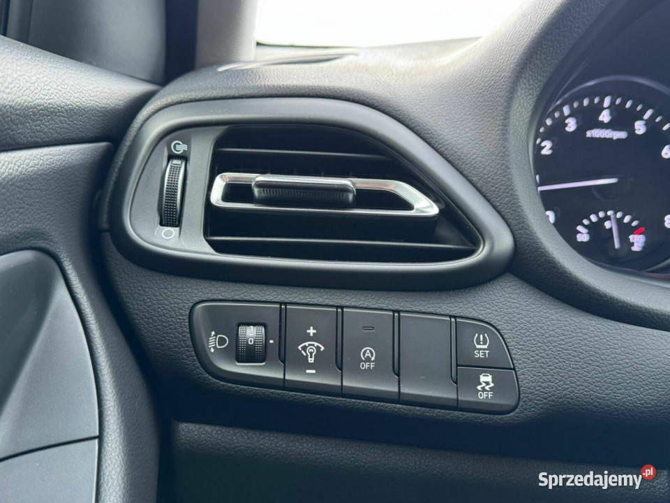 Salon Polska Autoryzowany dealer Faktura VAT granatowy i30 Kalisz