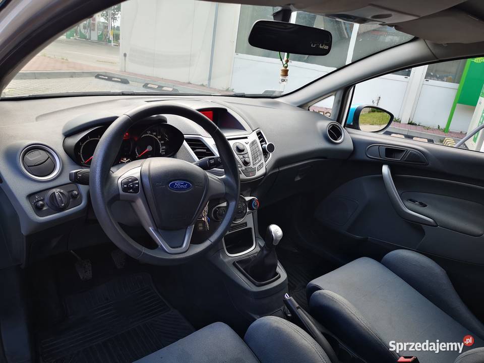 Ford Fiesta 125 nieuszkodzony Warszawa sprzedam