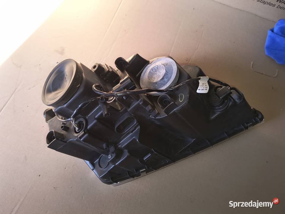 Chrysler Pacifica 0406 Reflektor lewy Soczewka osobowe