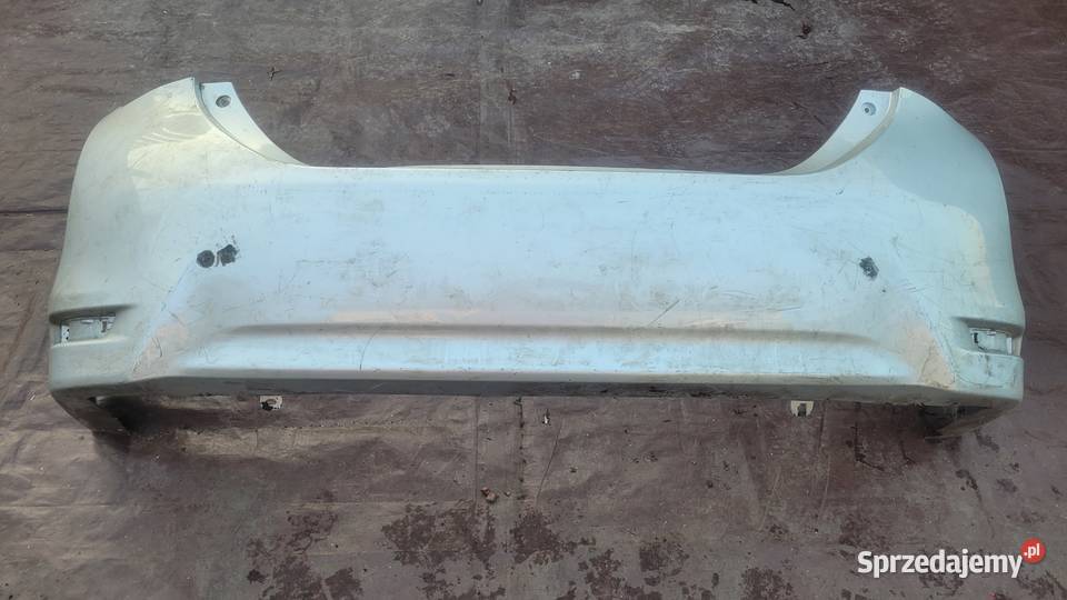 TOYOTA COROLLA E18 E16 2013 ZDERZAK TYL TYLNY sprzedam