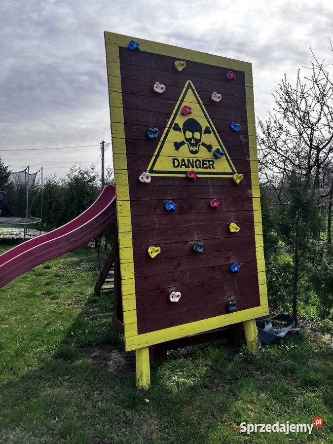 Trampolina zjeżdżalnia ścianka wspinaczkowa