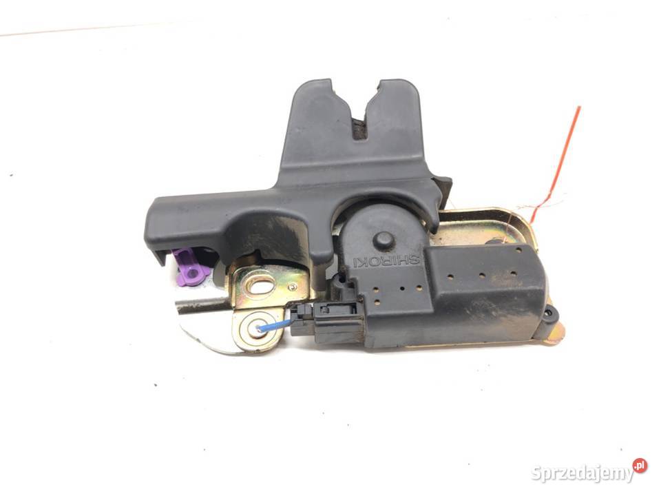 ZAMEK KLAPY TYŁ TOYOTA AVALON SedanLimuzyna 9905 osobowe