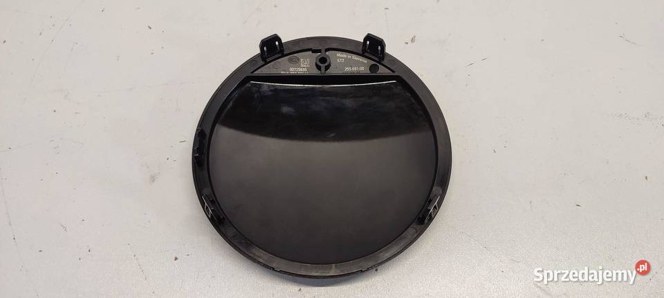 VW TIGUAN II ZNACZEK LOGO POD RADAR 5NA853601M