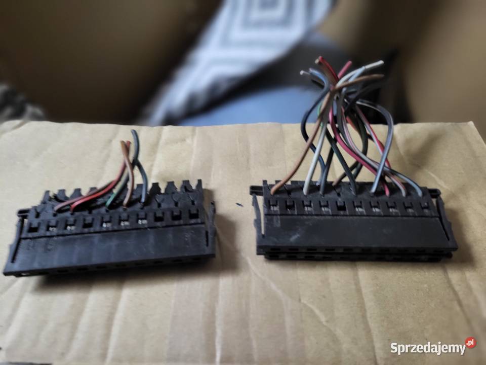 wtyczka złączka lampy Audi 100 200 C2 Lampy tylne Zielona Góra sprzedam
