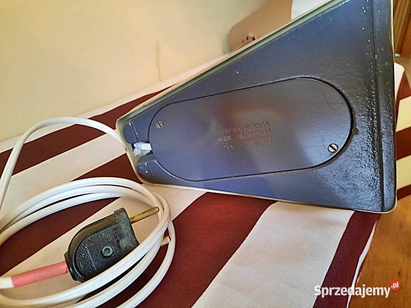 Lampa na biurko ZAOS typ St16 z lat PRL Ostrów Wielkopolski sprzedam