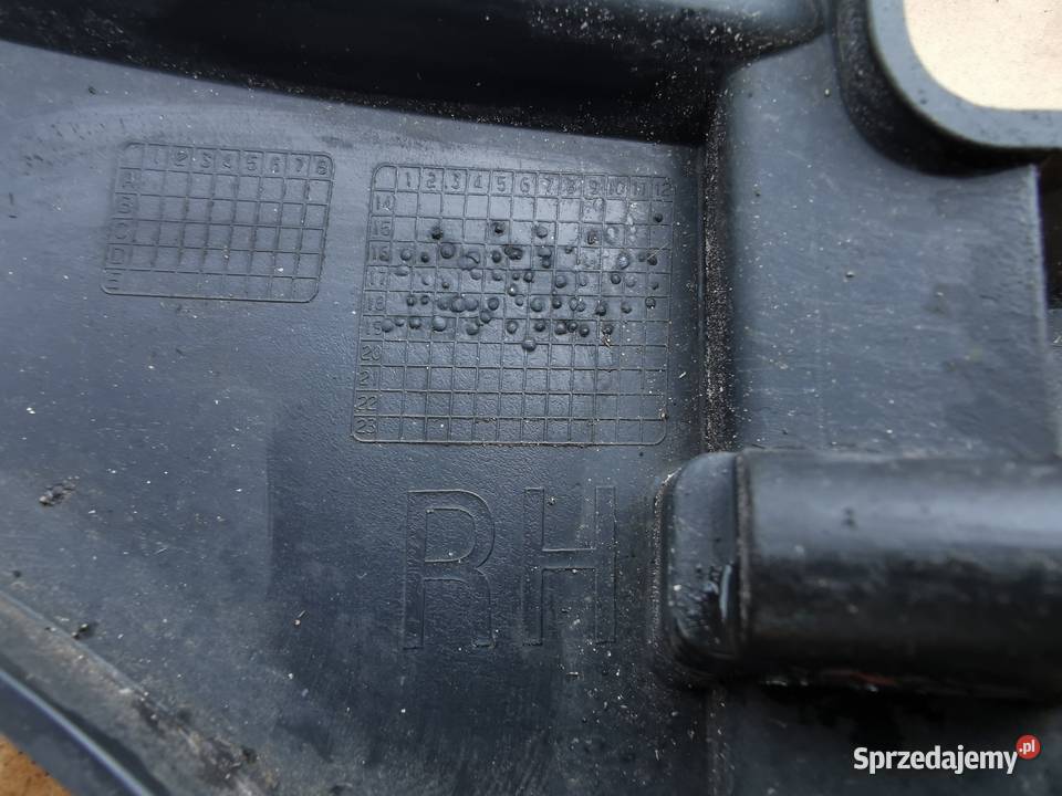 Ślizg zderzaka przód prawy megane 4 IV Karoseria Sieraków