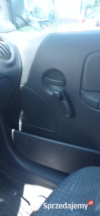 Sprzedam Citroen C2 stan stoi na części w