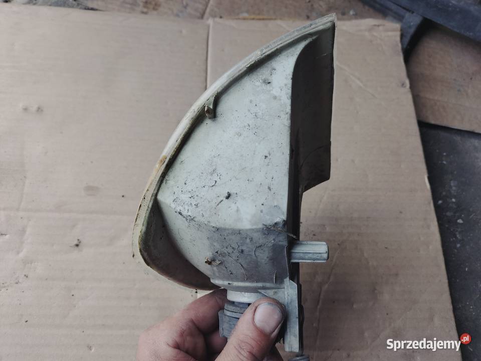 KIERUNKOWSKAZ PRAWY FORD SIERRA lubelskie