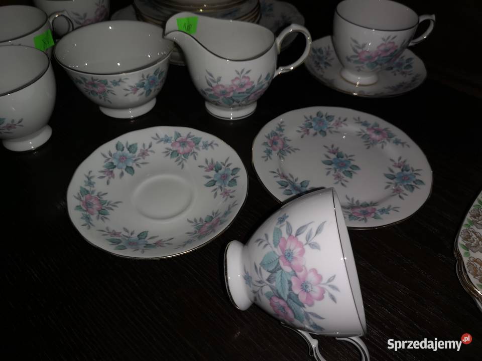 Serwis różowo niebieskie kwiatyColclough Made in Gdańsk