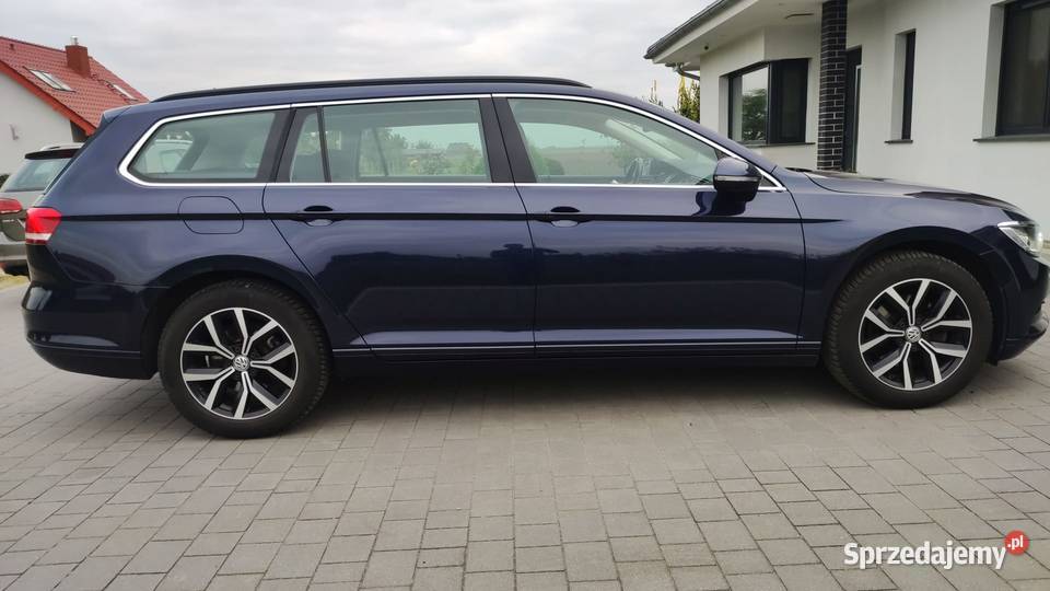 Volkswagen Passat kombi 2017 benzyna 180 Kościan