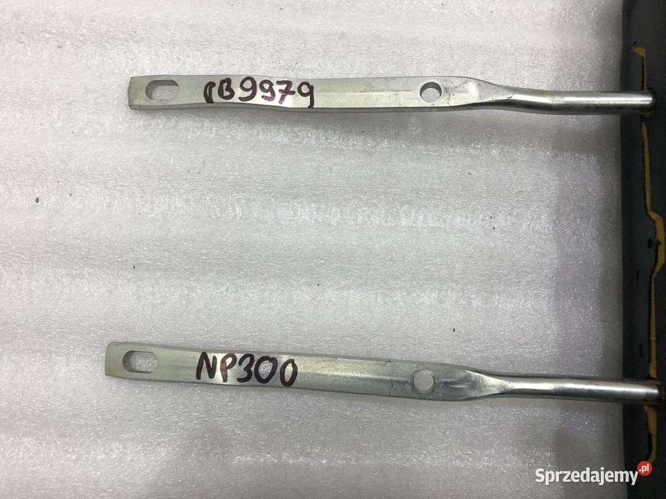 ZAGŁÓWEK KANAPY SKÓRA TYŁ NISSAN NP300 osobowe Zagłówki