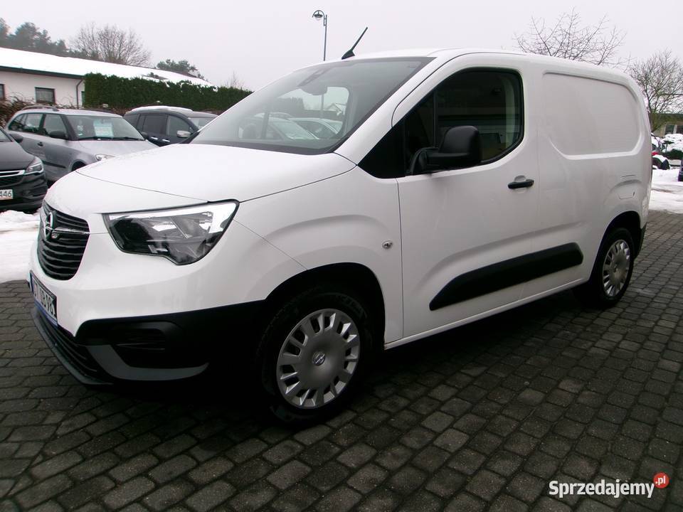 Opel Combo Cargo 15 d Blaszak Serwis gniazdo AUX