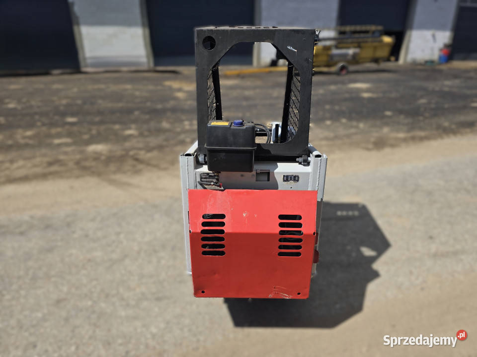 Miniładowarka BOBCAT 310 4x4 łyżkokrokodyl 90 3543h Włosty