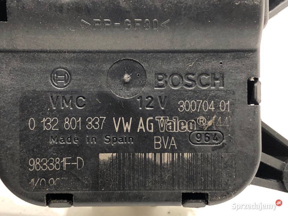SILNIK NAGRZEWNICY VW 0132801337 GOLF V 0310