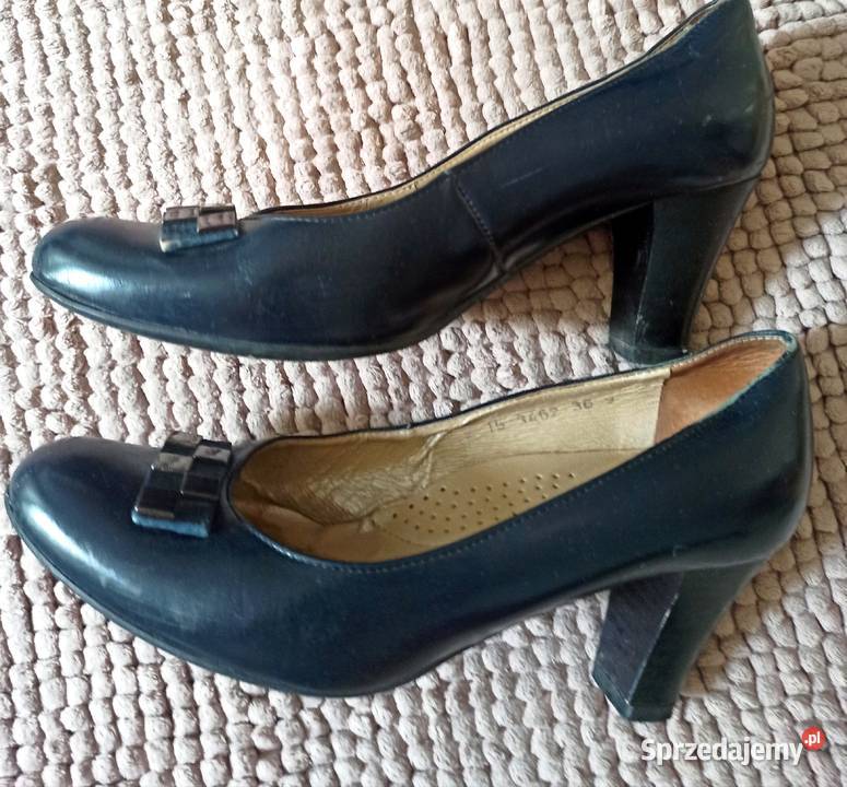 granatowe czółenka na obcasie skóra Częstochowa