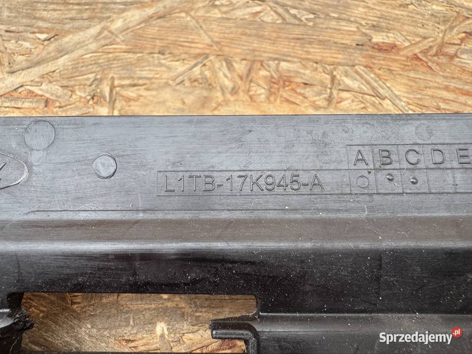 Środkowa kratka zderzaka przód Ford puma mk2 Karoseria Sieraków