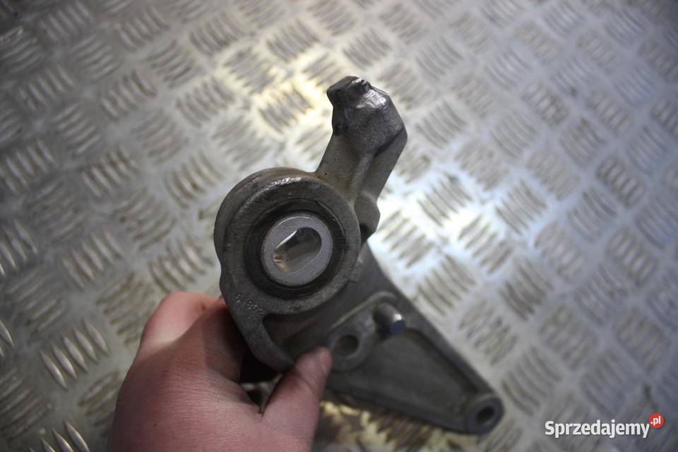 ŁAPA WSPORNIK SKRZYNI BIEGÓW OPEL CORSA D